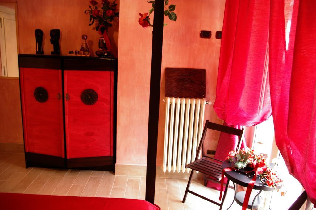 Serapo Bed And Breakfast Gaeta Habitación foto
